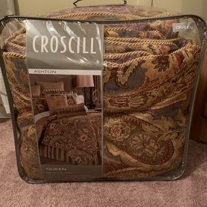 Croscill Ashton Comforter Queen Set